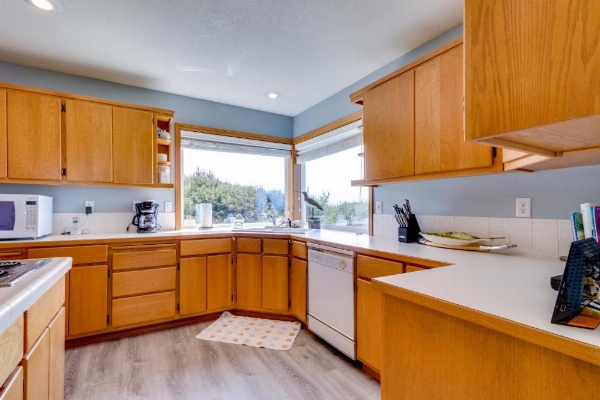 Beach Whale image 11